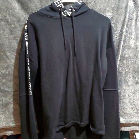 Sweater - Picture 1 of 9